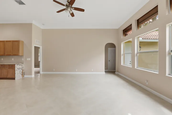 46_family room