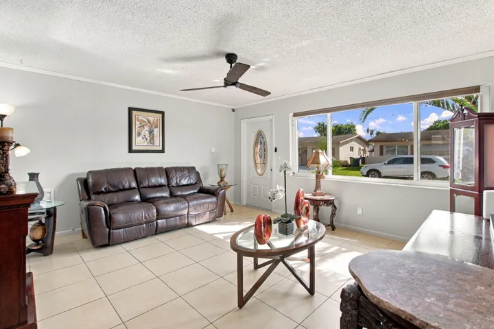 5-web-or-mls-975-nw-69th-ave