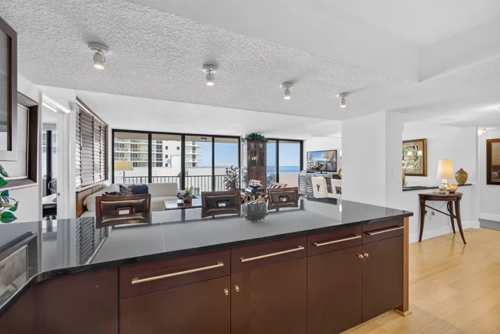 Kitchen Bar