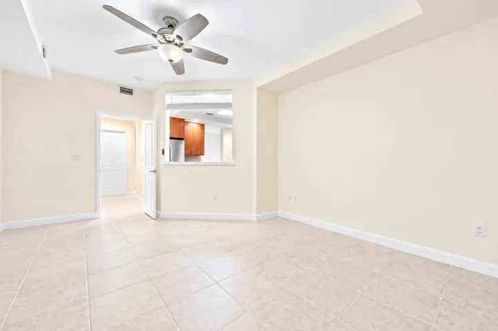 POSSIBLE 3RD BED OR OFFICE OR FLEX