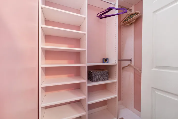 Custom Closets Bed 2