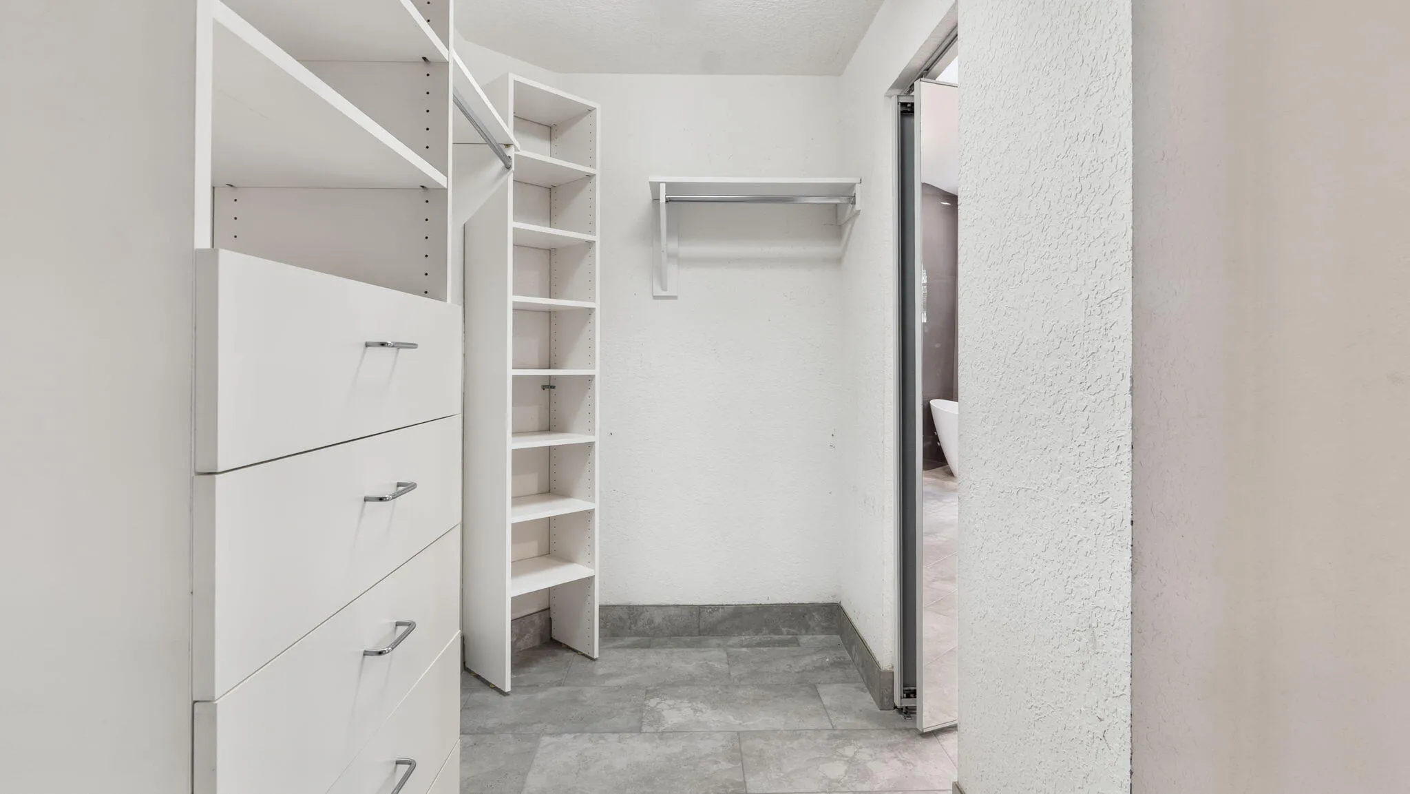 Walk-in Closet