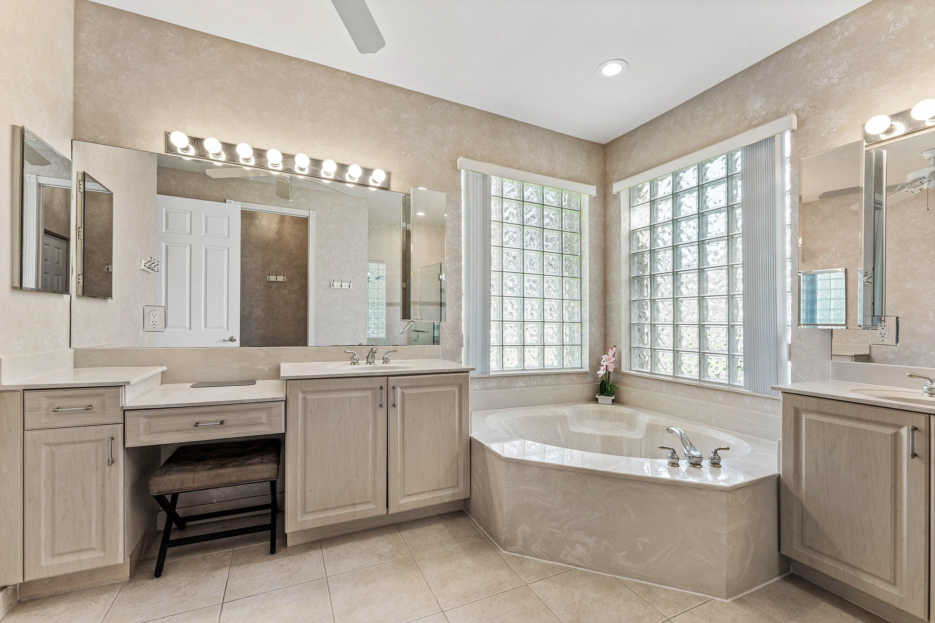 031-7803SundialHarborPoint-LakeWorth-FL-