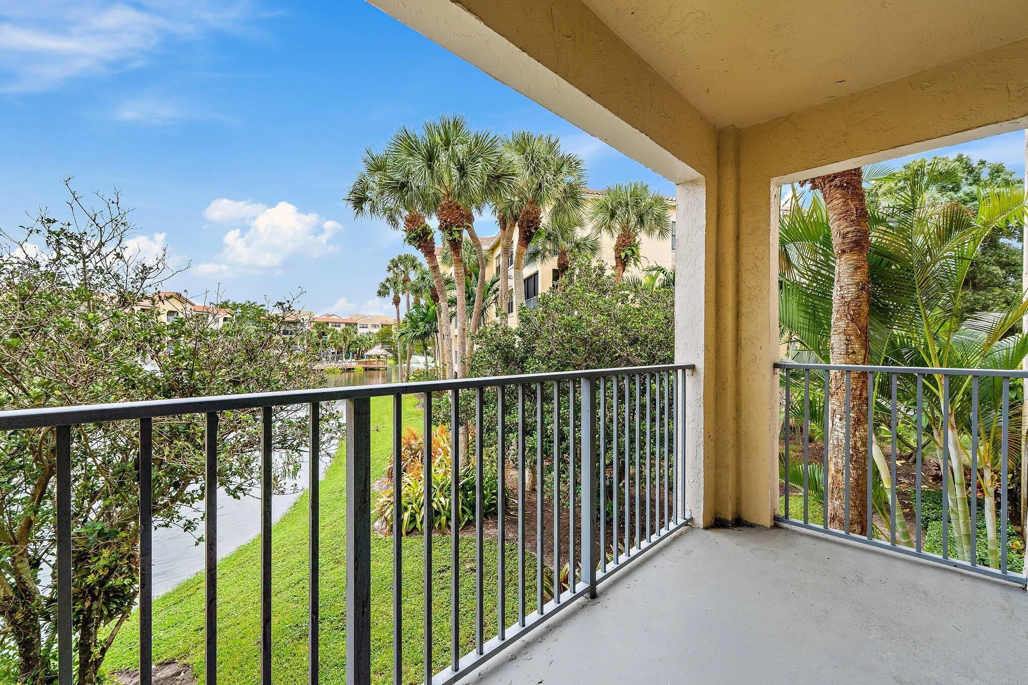 030-300UnoLagoDrive-204-JunoBeach-FL-334