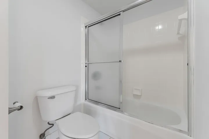 027-300UnoLagoDrive-204-JunoBeach-FL-334