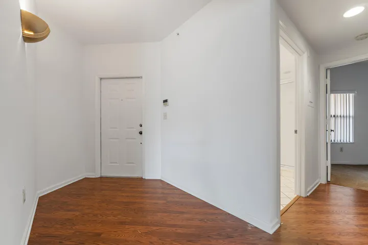 004-300UnoLagoDrive-204-JunoBeach-FL-334