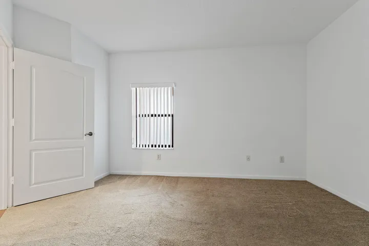 010-300UnoLagoDrive-204-JunoBeach-FL-334
