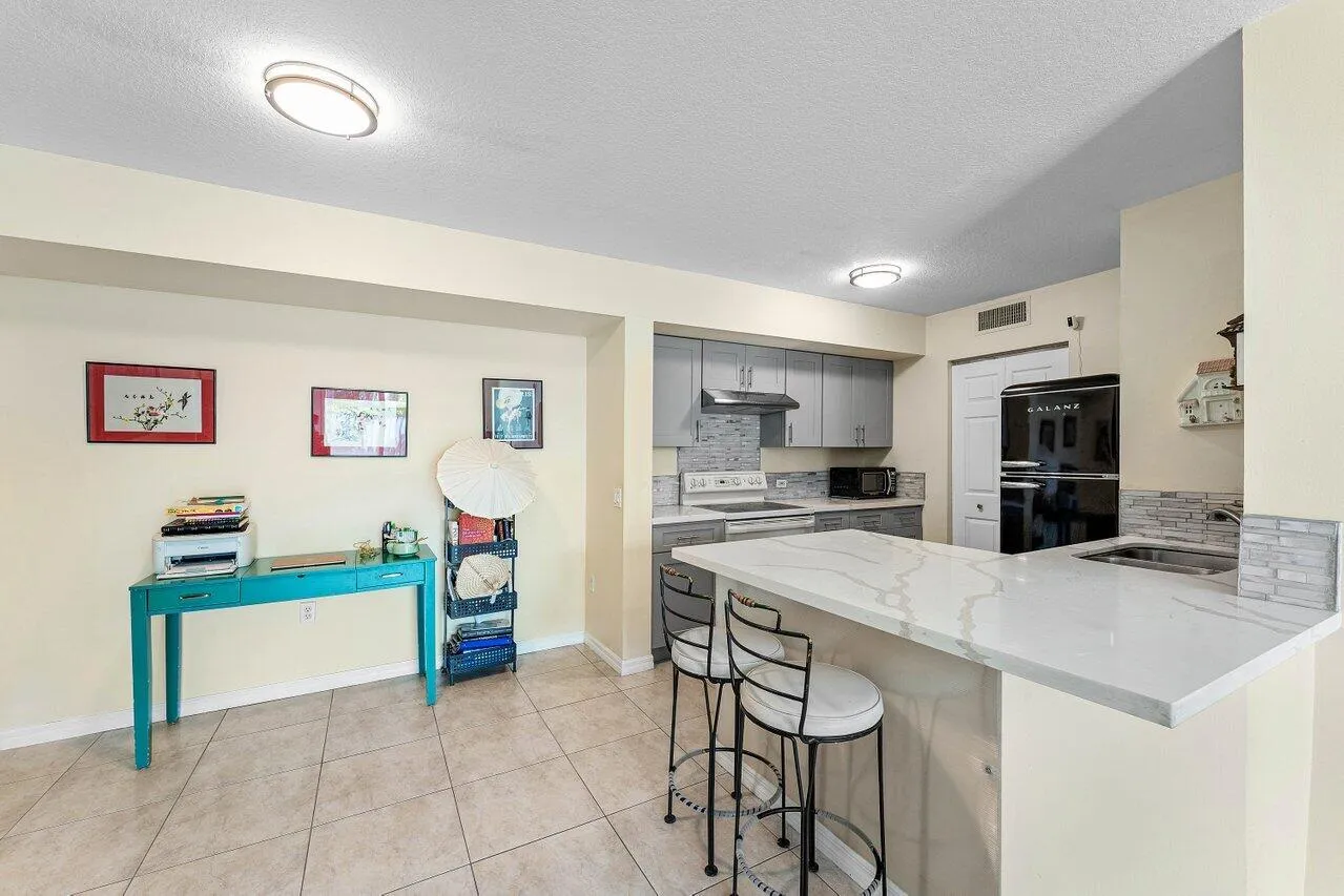 005-603VillaCircle-BoyntonBeach-FL-33435