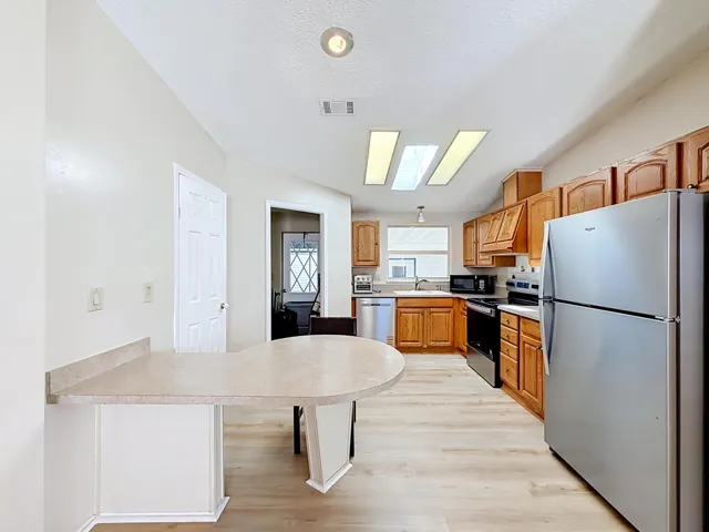 910 Orchid Street-29