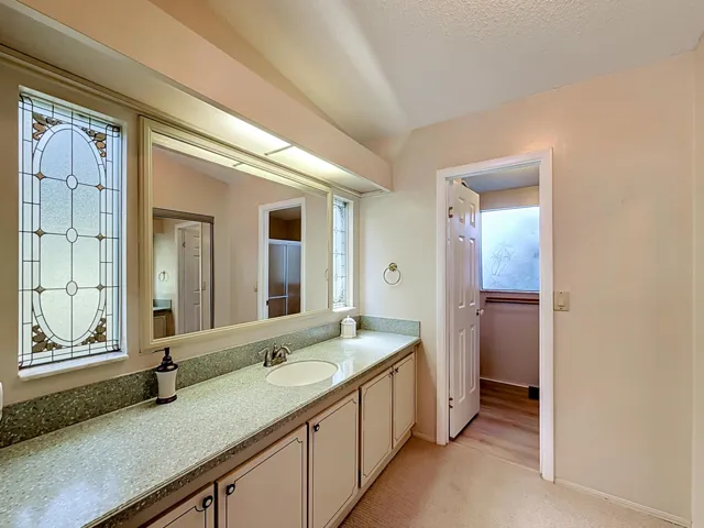 910 Orchid Street-37