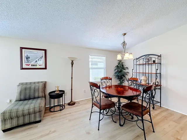 910 Orchid Street-26