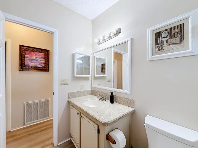 910 Orchid Street-44