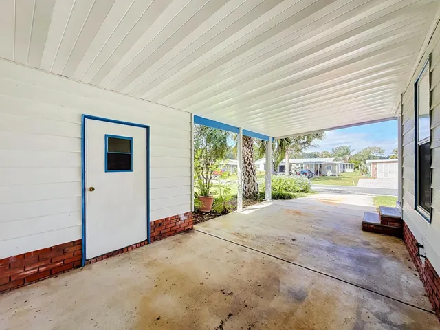 910 Orchid Street-17