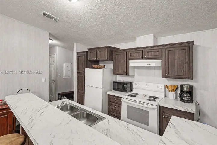 2856 Pioneer 9th Street, Clewiston, FL 33440