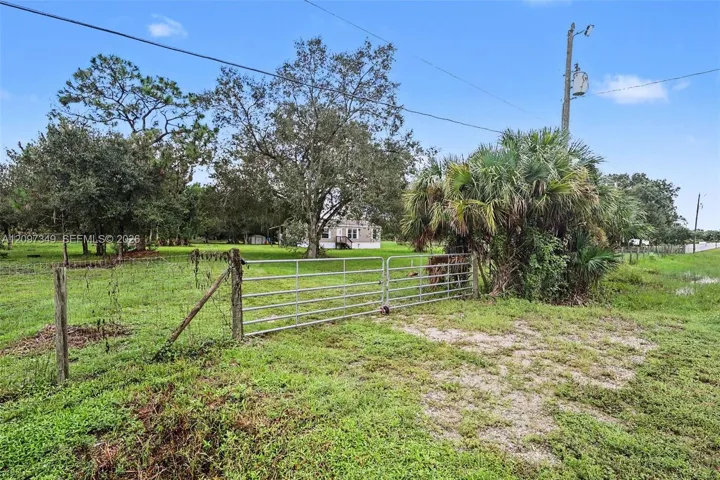 2856 Pioneer 9th Street, Clewiston, FL 33440