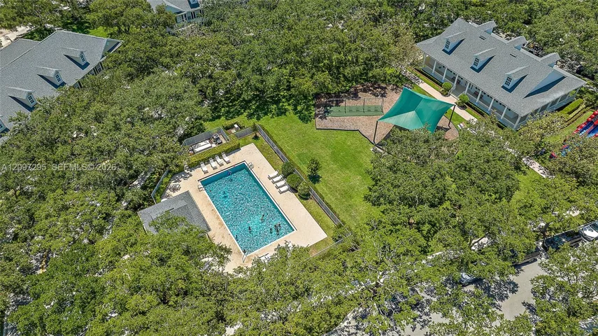 Clubhouse / Pool