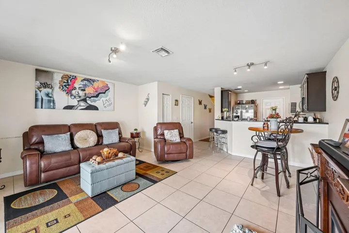 Shonda Jackson Living Room.