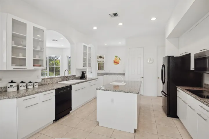 11-Klein-7248 NW 108th Ave-11