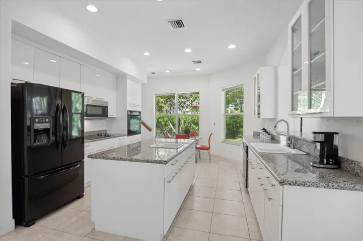 10-Klein-7248 NW 108th Ave-10