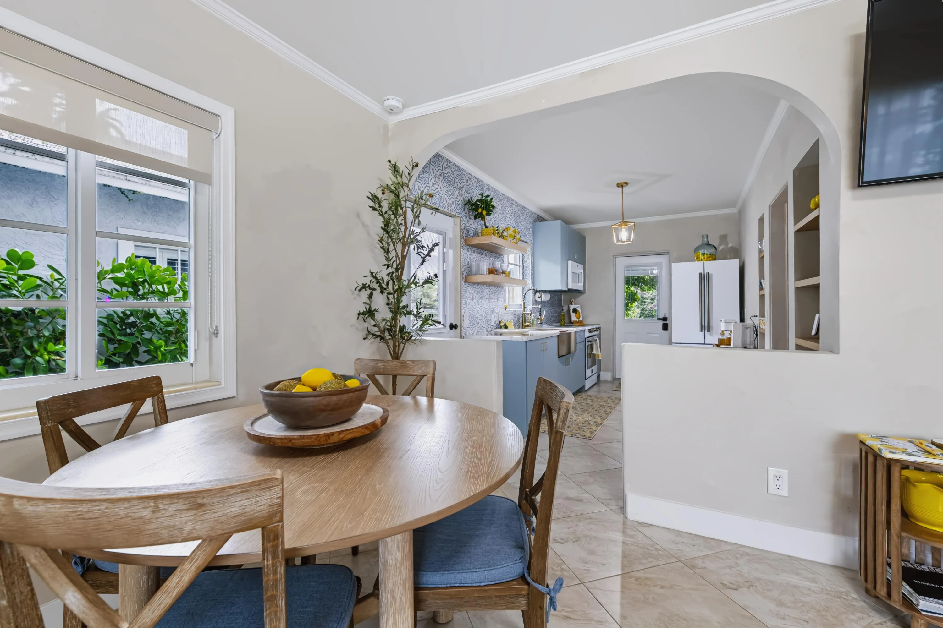 12 Living Dining and Kitchen