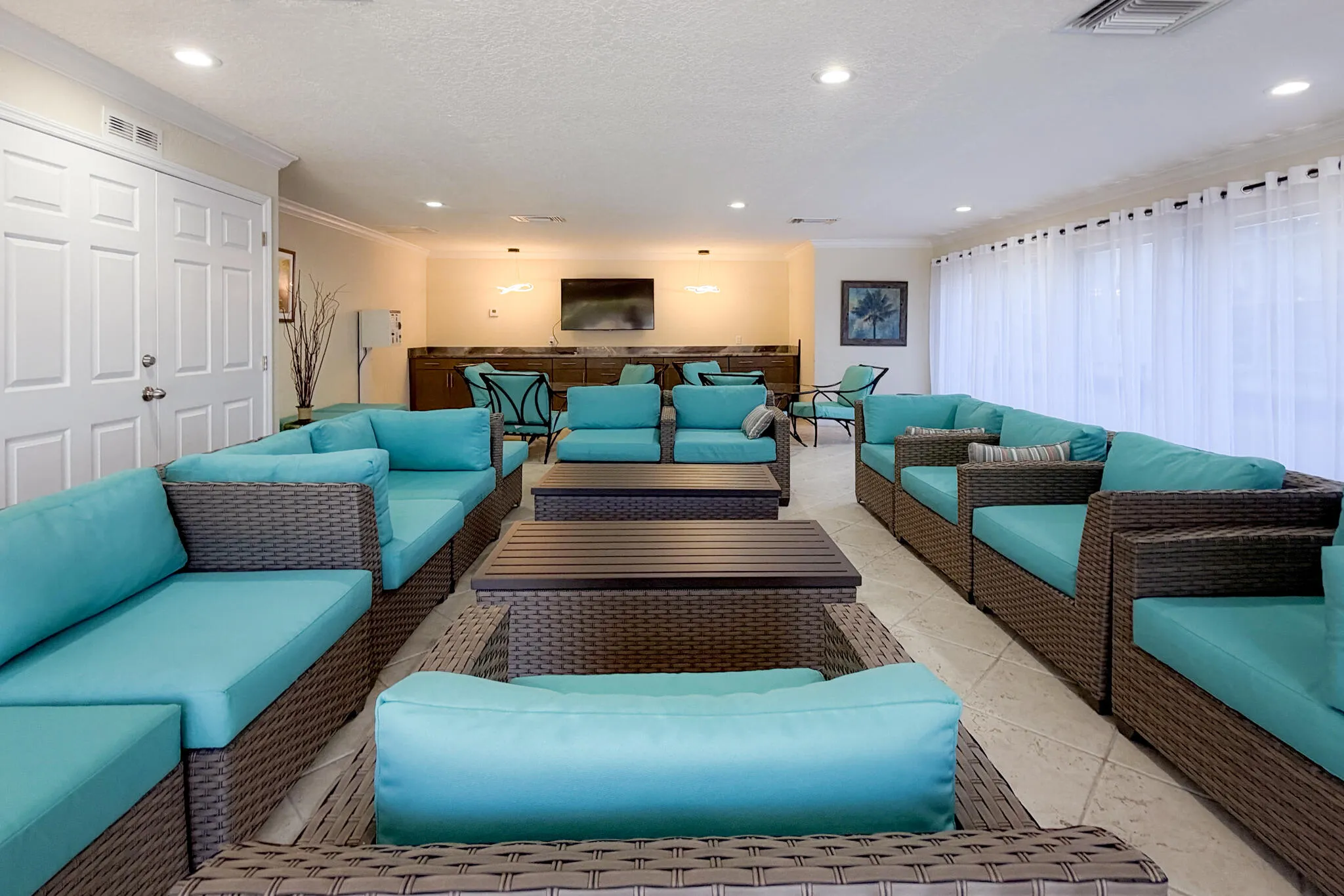 42 Clubhouse