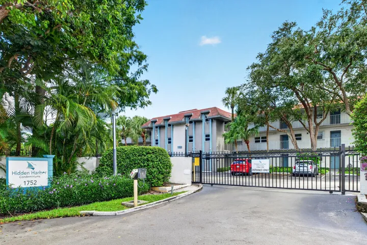 49 Gated Complex Entry