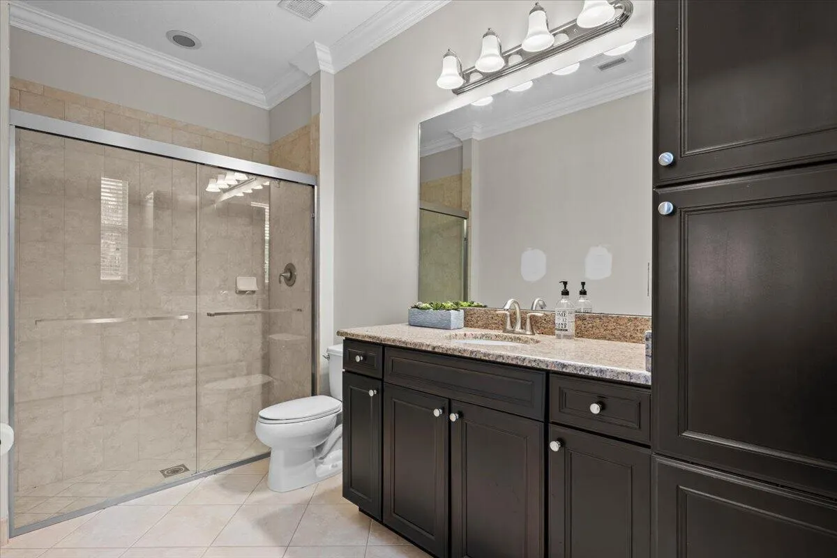 En Suite Guest Bathroom