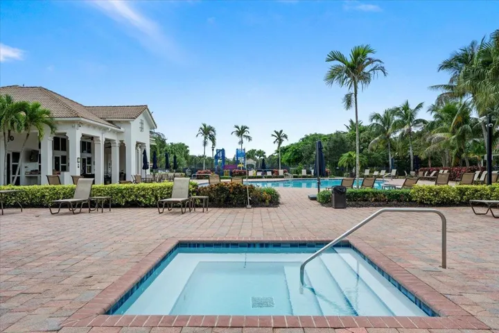 Community Pool and Spa