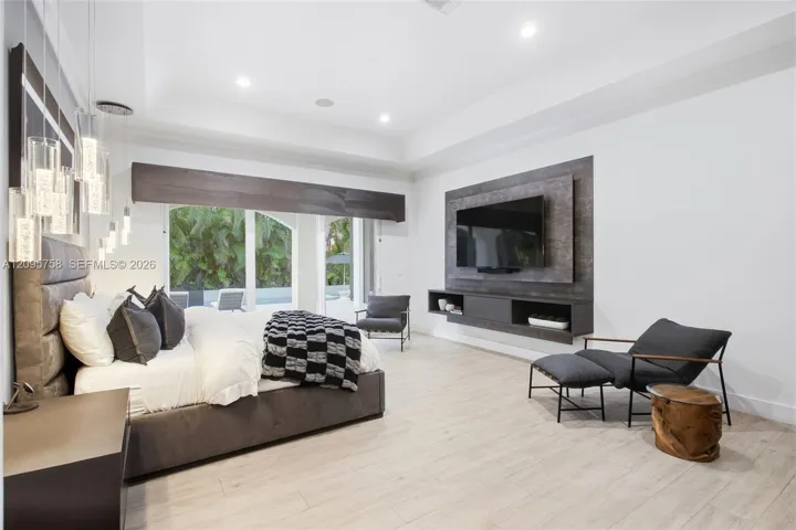 Photo 35