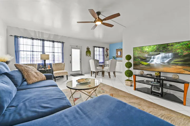 06 Living room 04