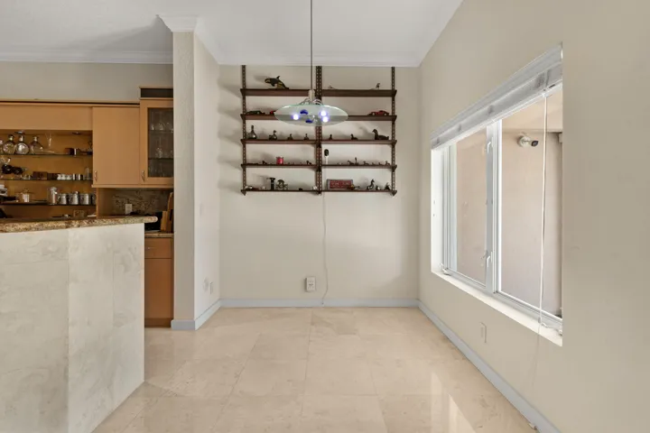 12_hd-4517 ne 21st ave apt 4 -12