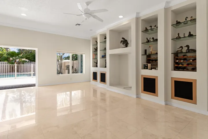 14_hd-4517 ne 21st ave apt 4 -14