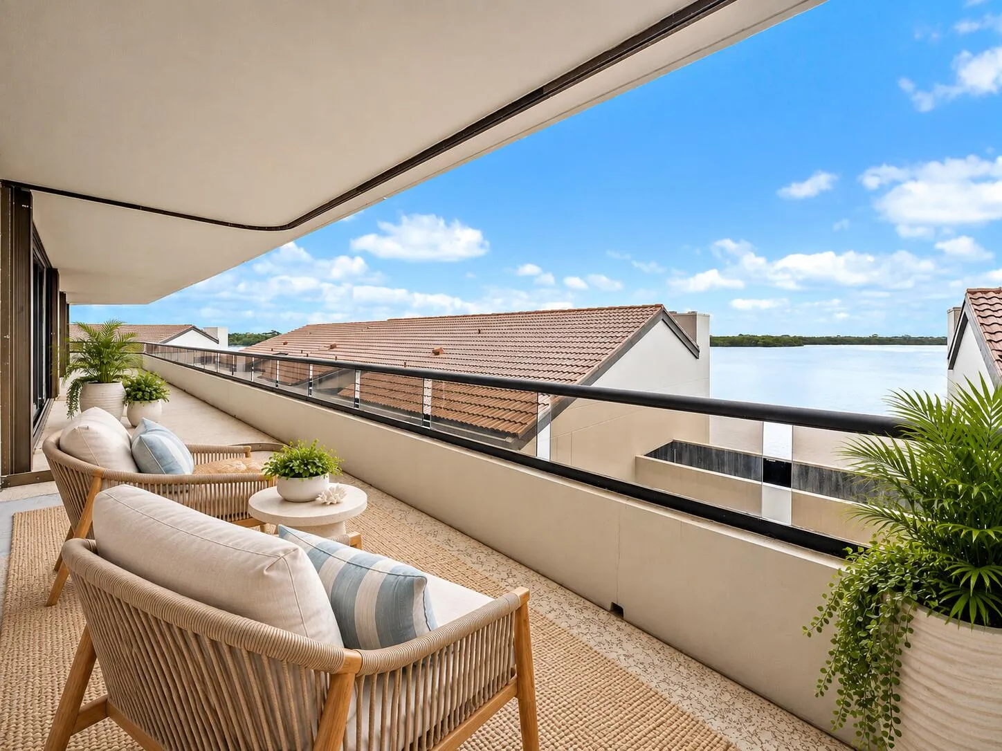 Balcony - Virtually staged