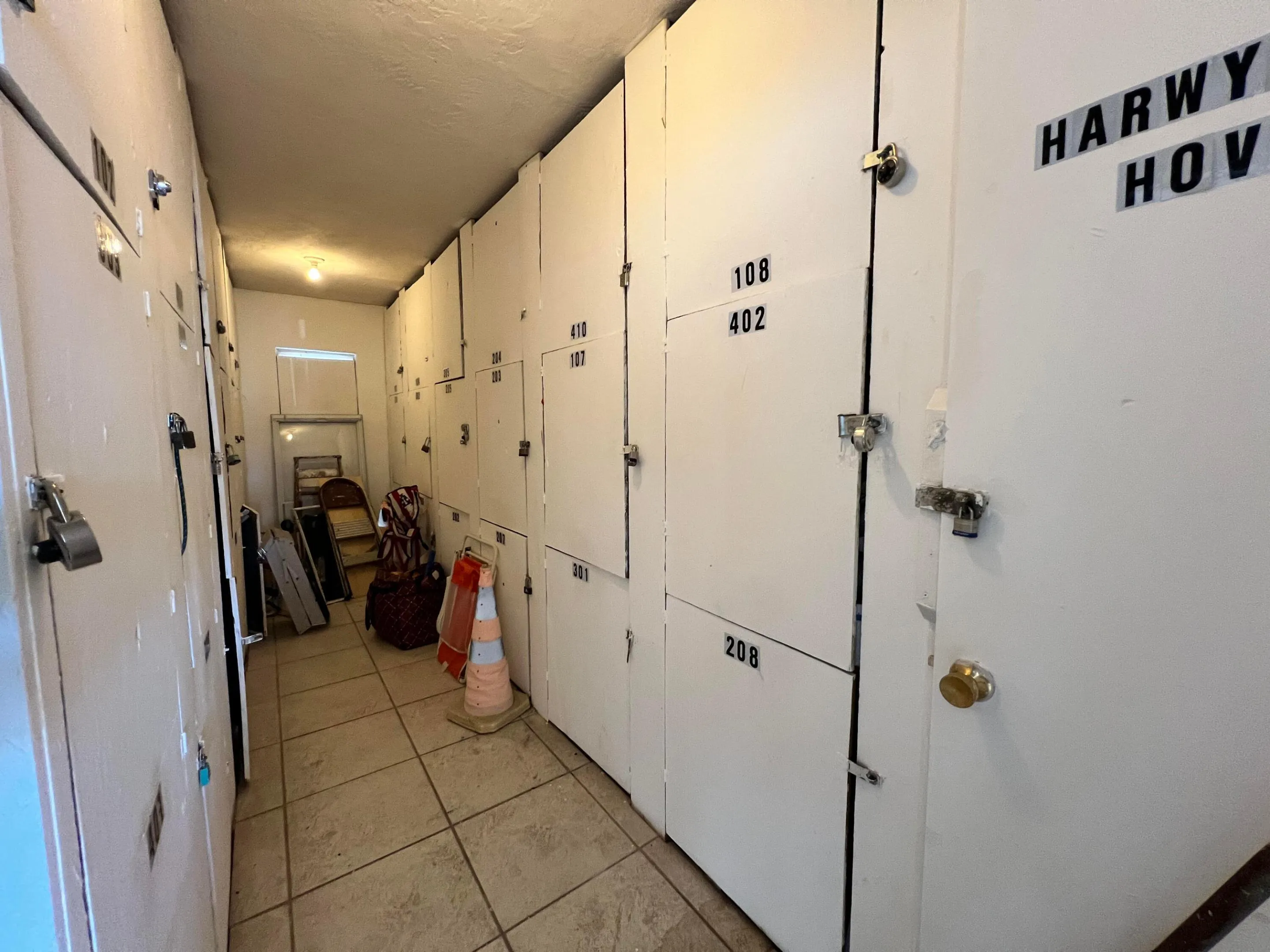 Storage locker
