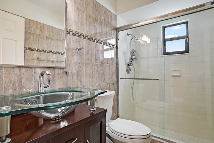 2nd Bathroom