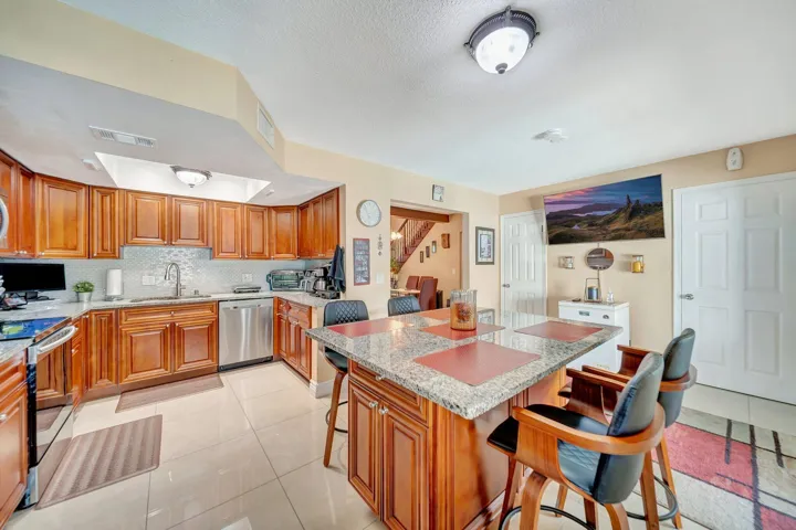 Kitchen 6