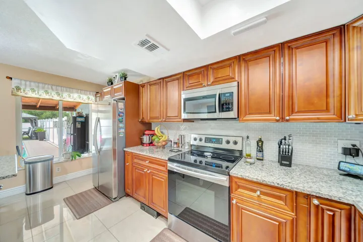 Kitchen 10