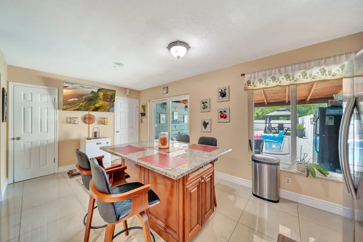 Kitchen 4