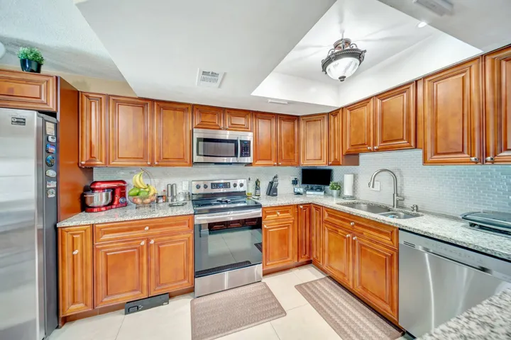 Kitchen 8