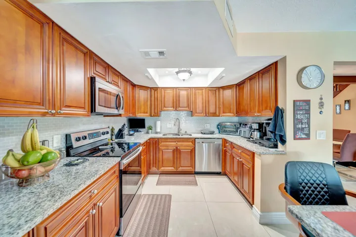 Kitchen 7