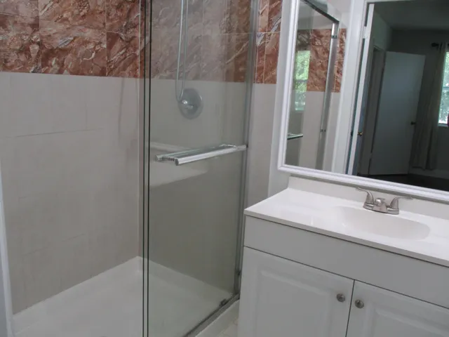 835 MASTER BATH