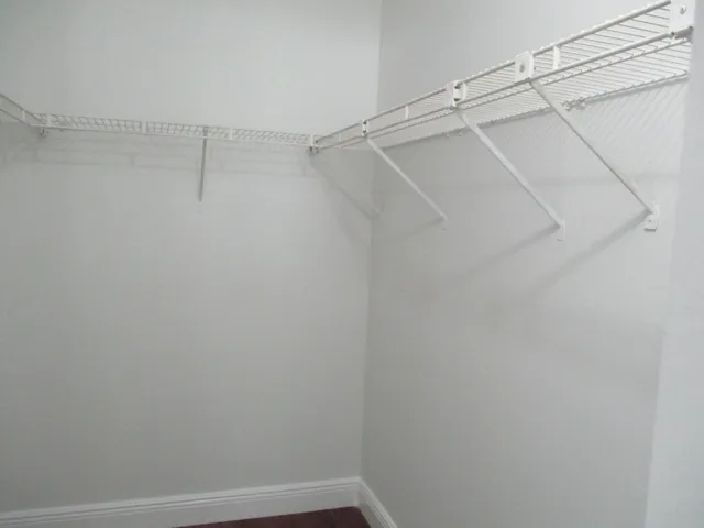 835 MASTER CLOSET