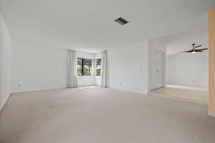 Living​​‌​​​​‌​​‌‌​‌‌​​​‌‌​‌​‌​‌​​​‌​​ Room