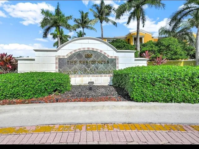 838
