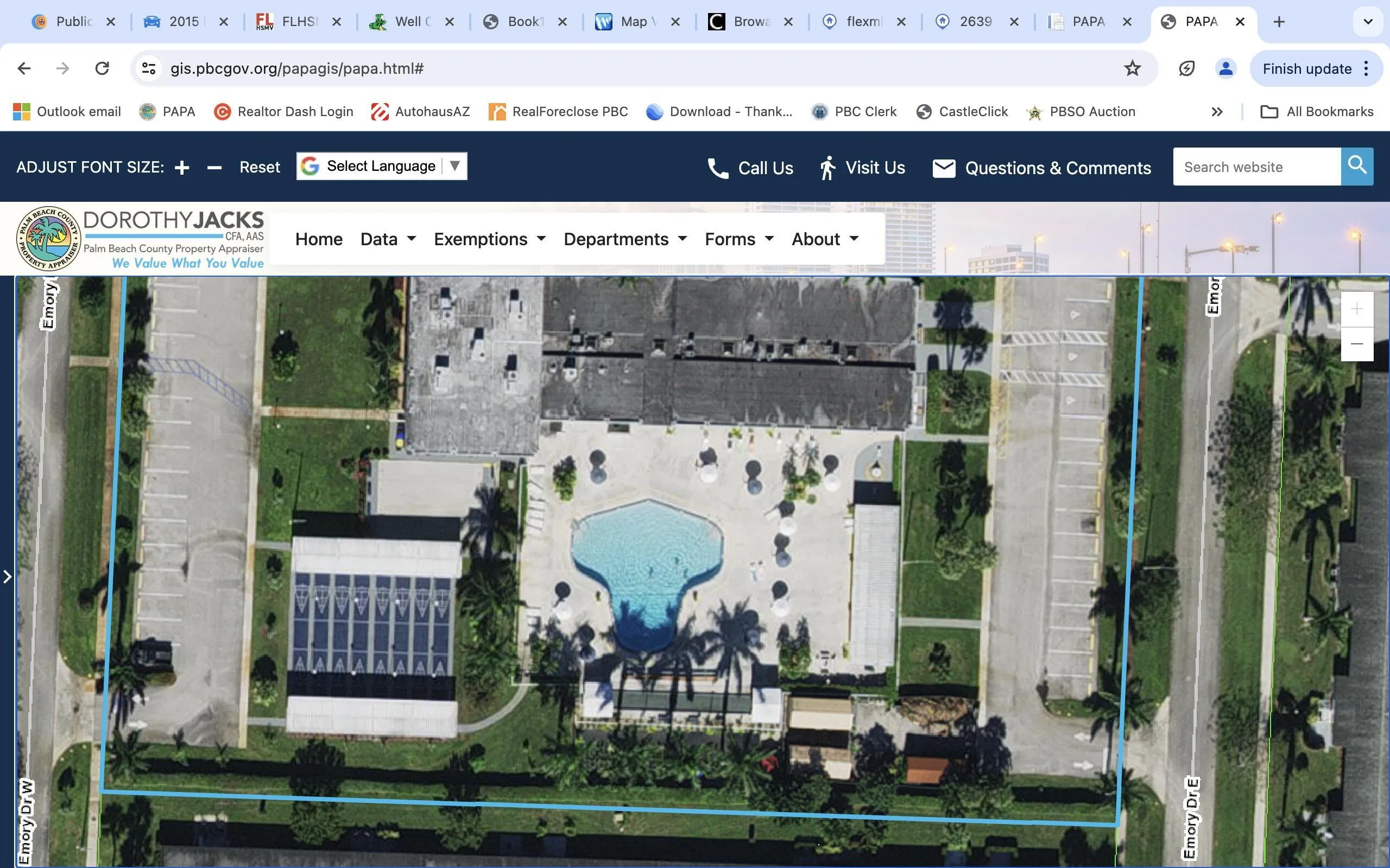clubhouse pool