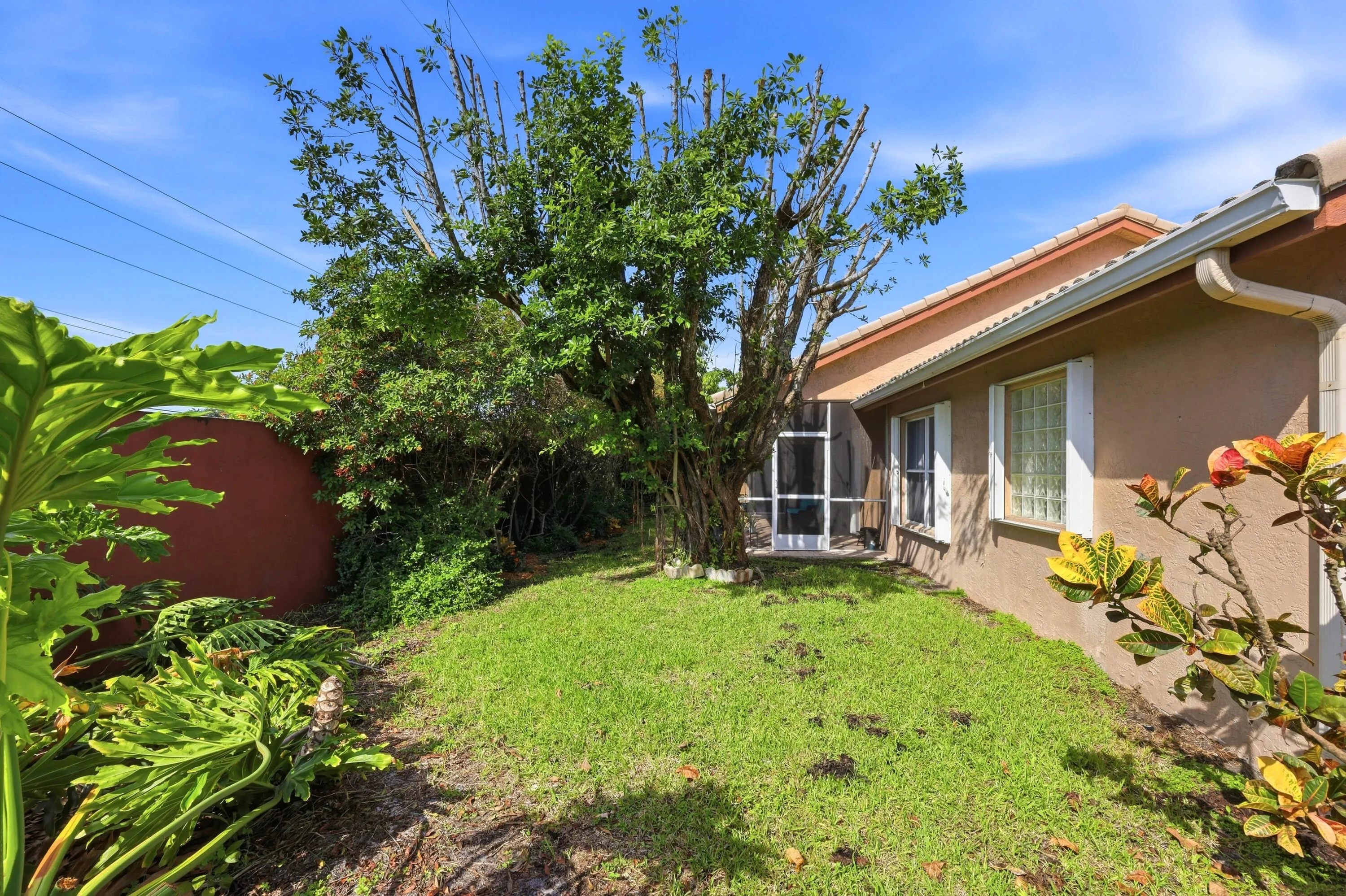 036_F8_4788_Cypress_Dr_S