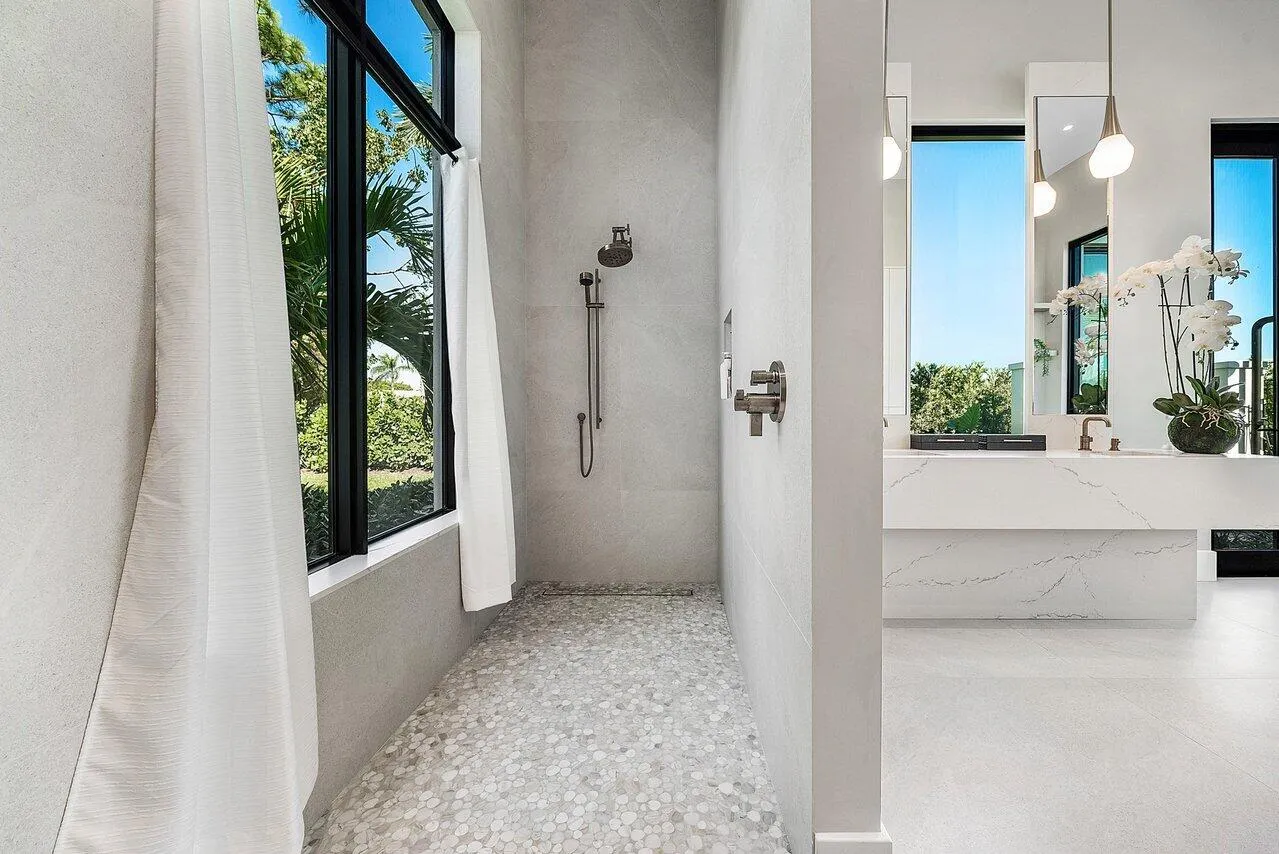 Master shower