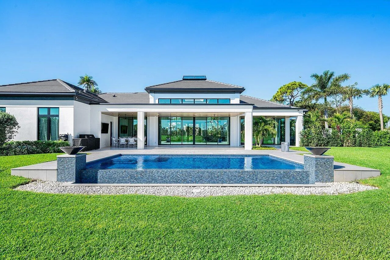 pool & back of the house