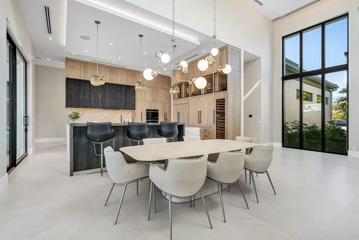 dining & kitchen area