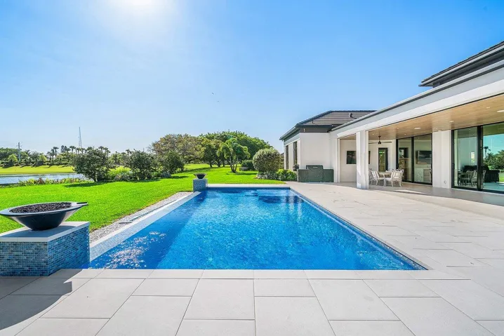 pool & golf view